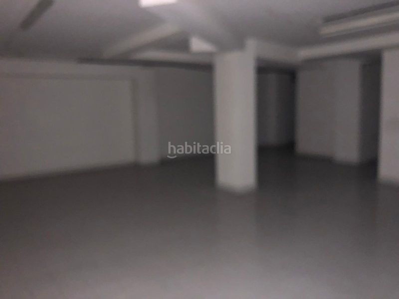Foto d8be1343-c5bf-42fe-800b-2275dc773965. Local comercial a Carmel Barcelona