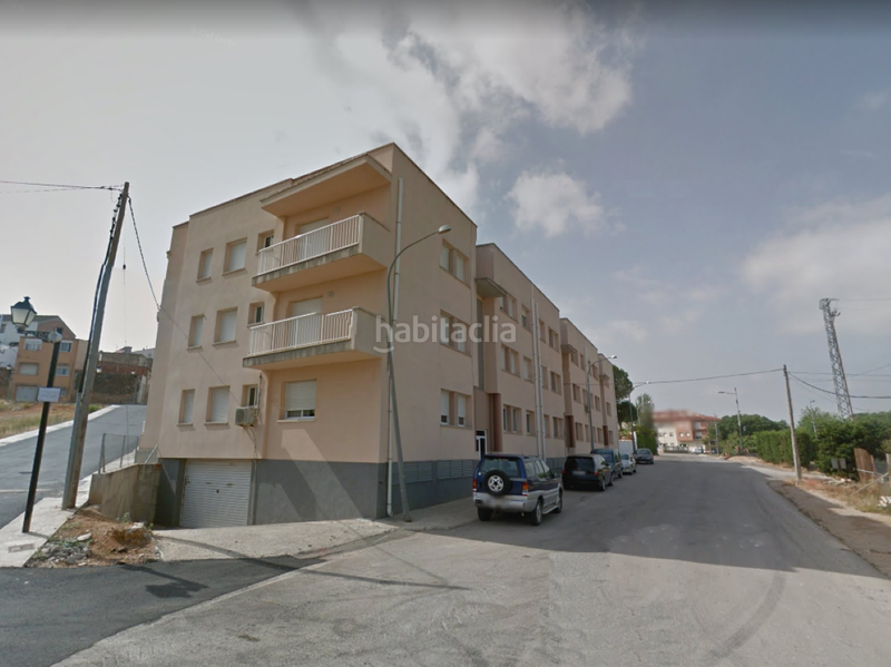 Foto c02303e1-0c16-46ba-8d44-cd7c2bf71610. Aparcament cotxe a Masdenverge