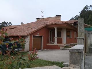 Xalet  Presa (a) parderrubias. Solvia inmobiliaria  chalet independiente salceda de caselas