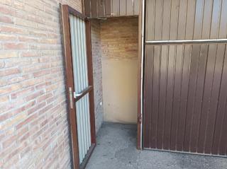 Aparcament cotxe  C/ huerta alta. Solvia inmobiliaria  garaje y trastero utebo