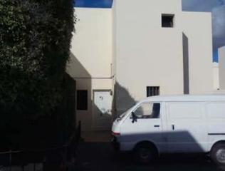 Casa aparellada  C/ la maleza. Solvia inmobiliaria  chalet adosado teguise
