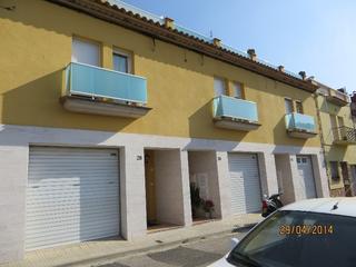 Maison jumelée  C/ nàpols. Solvia inmobiliaria  chalet adosado sant feliu de guíxols