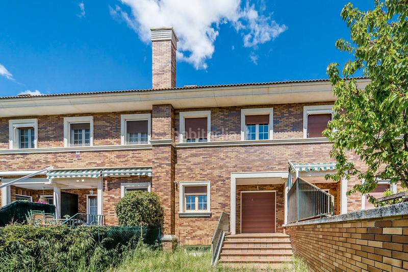 Foto cfa091a4-e34e-459c-851f-b61ec3866ddd. Casa pareada solvia inmobiliaria chalet adosado en Grijota