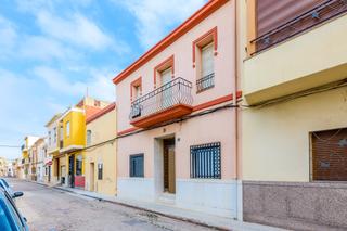 Chalet  C/ mar. Solvia inmobiliaria  casa chilchesxilxes