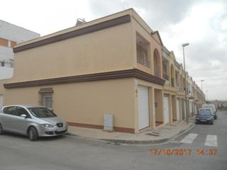 Casa aparellada  C/ carlo cano. Solvia inmobiliaria  chalet adosado cuervo de sevilla el