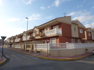 Casa aparellada  C/ cuarta travesía azarbe. Solvia inmobiliaria  chalet adosado lorquí