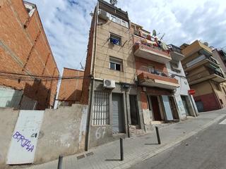 Pis  C/ mozart. Solvia inmobiliaria  piso badalona