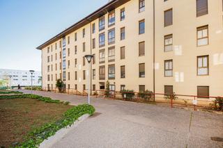 Appartement  C/ jocs olimpics barcelona. Solvia inmobiliaria  piso girona