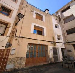 Casa aparellada  Pz. del pou. Solvia inmobiliaria  chalet adosado pont darmentera el