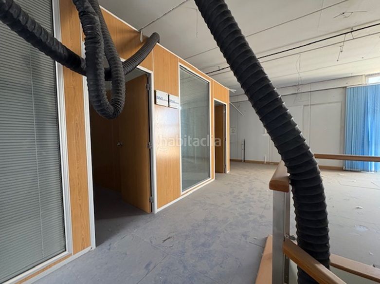 Foto 9577cbf9-1c24-4761-9317-9b80a84a481e. Nau industrial a Pinseque