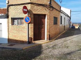 Chalet  C/ cabezo. Solvia inmobiliaria  casa puebla de guzmán