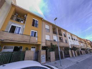 Doppelhaus  C/ massalaves. Solvia inmobiliaria  chalet adosado alzira