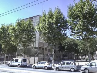 Pis  C/ teulada. Solvia inmobiliaria  piso barcelona