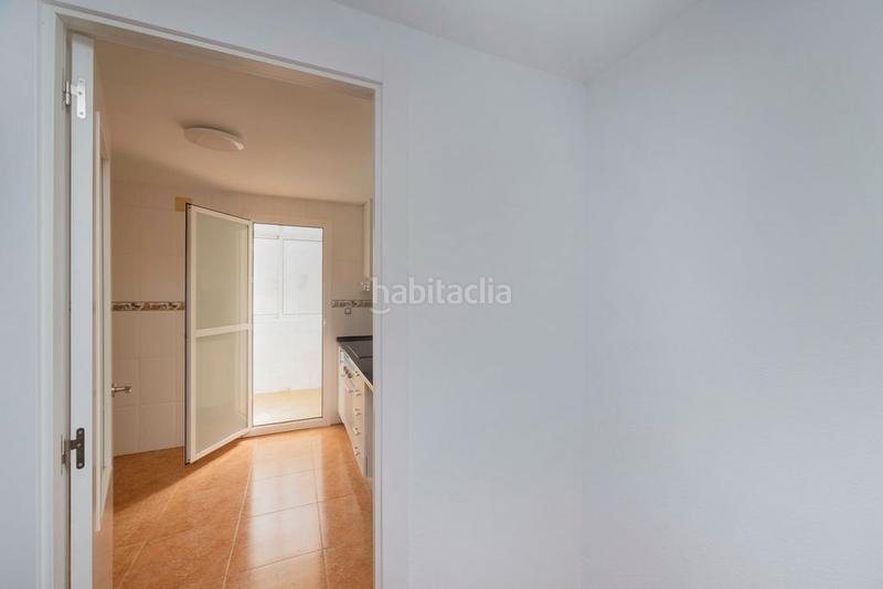 Foto c3119632-8a28-49c0-8b03-6b0302d24758. Pis amb piscina a Haygon-Universidad Sant Vicent del Raspeig