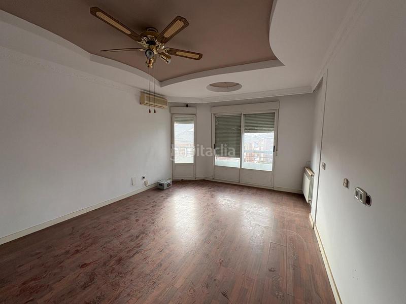 Foto 54abb4ea-e695-4969-aafc-b9c007eb620a. Piso solvia inmobiliaria piso en Centro ciudad Linares