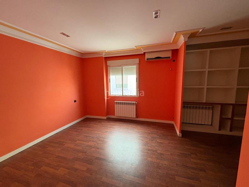 Foto 71121869-17f1-4e37-b46c-4cd516a94853. Piso solvia inmobiliaria piso en Centro ciudad Linares