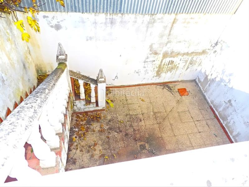 Foto 2ef01cee-5b52-464a-a778-eb54fcb6ab64. Casa aparellada a Sancti - Spíritus