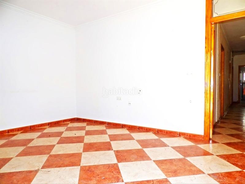 Foto 4192dc21-bb1a-4b88-a0bf-36e0f3c79e87. Casa aparellada a Sancti - Spíritus