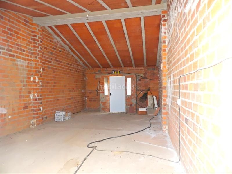 Foto 7eace163-208f-4698-82dc-44e0a3879296. Casa aparellada a Sancti - Spíritus