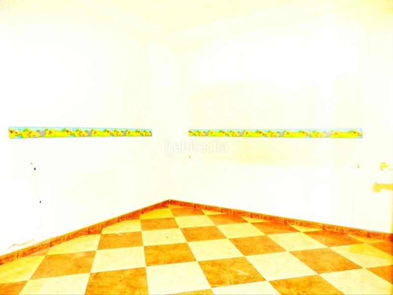 Foto 905e4d9b-3e45-47e5-93c9-693b7ba743e1. Casa aparellada a Sancti - Spíritus