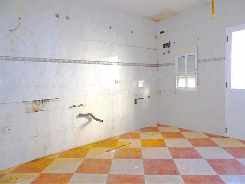 Foto 9dc4b3d6-4f14-4382-98a8-62f9040d9947. Casa aparellada a Sancti - Spíritus