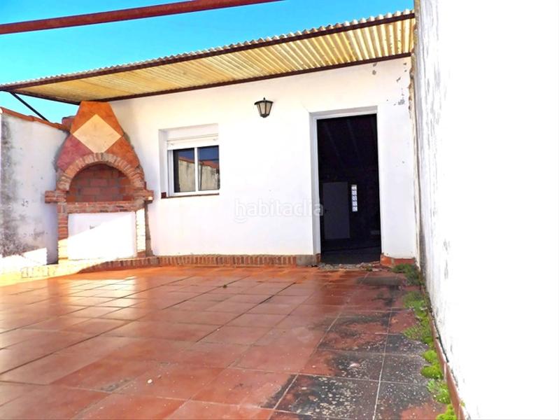 Foto b2e10fc0-6b27-4e40-a263-1f164e2769f8. Casa aparellada a Sancti - Spíritus