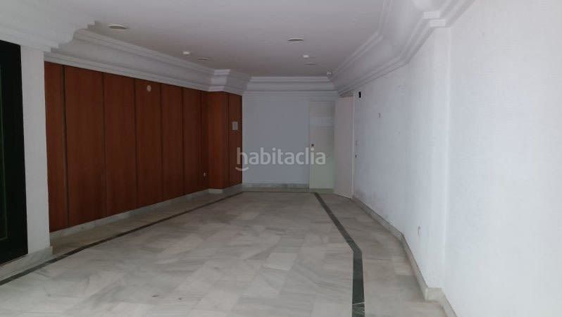 Foto b00c8523-2f5d-4c0d-8e76-caa8f2cd66f3. Local comercial a Loja