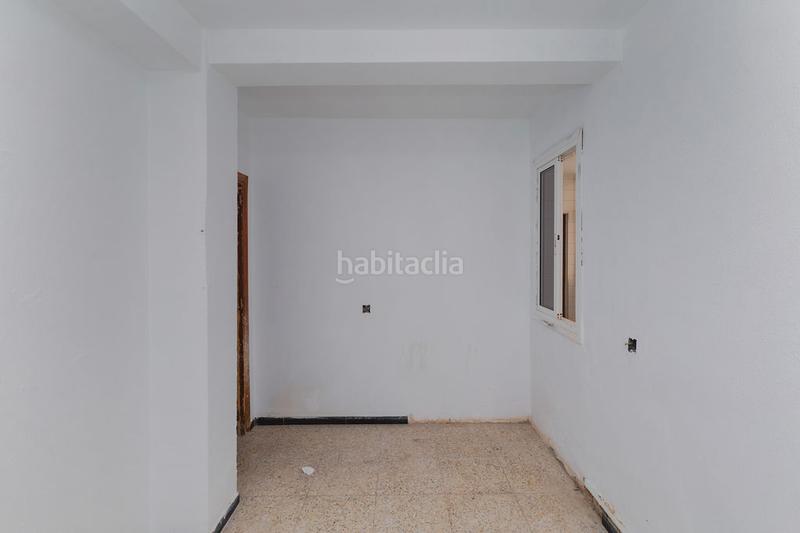 Foto 09513ad6-df79-4a19-bec0-ae4c90a93ee1. Flat in La Chanca - Pescadería Almería