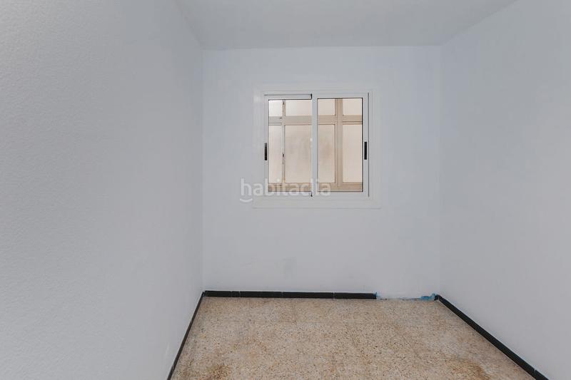 Foto d4864890-0943-4322-afc9-e4f3ebdb14c2. Flat in La Chanca - Pescadería Almería