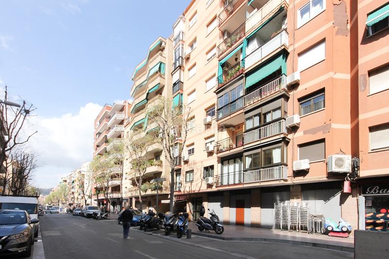 Foto 1c6653d5-852a-4366-9ffb-7606133ae887. Local commercial dans Riu Sud Santa Coloma de Gramenet