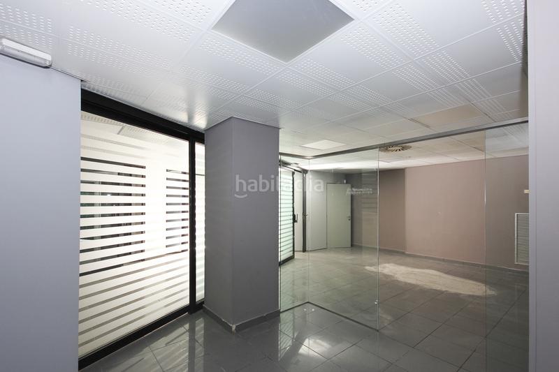 Foto 9d41a20f-3b78-4ff6-972b-6bbead9ec446. Local commercial dans Riu Sud Santa Coloma de Gramenet