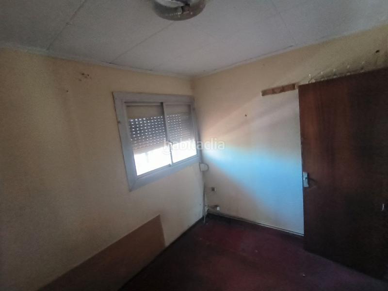 Foto e4ba2212-b6c2-407a-8933-6b43e3213a80. Piso solvia inmobiliaria piso en Trinitat Vella Barcelona