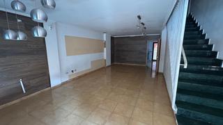 Maison jumelée  C/ rubau. Solvia inmobiliaria  chalet adosado faura