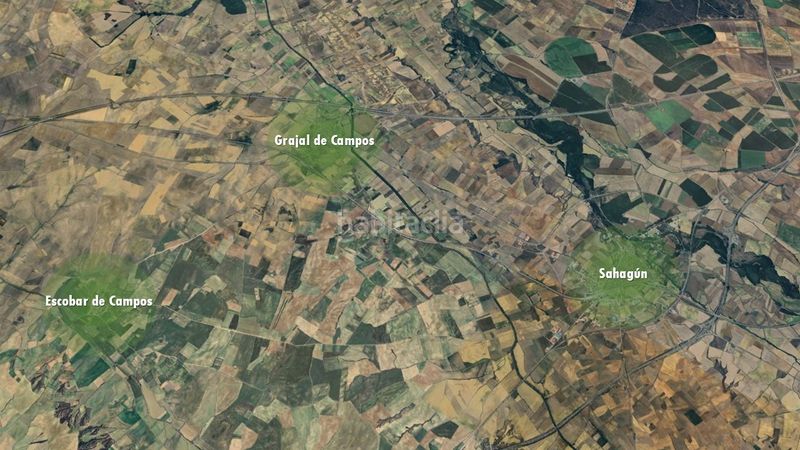 Foto 1325b000-b807-441c-9023-760352f180a0. Finca rústica a Sahagún