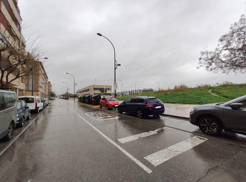 Foto ce23e3ef-b045-4eaf-b338-fbe048e6994d. Location local commercial dans El Bercial Getafe