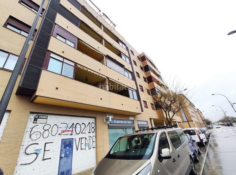 Foto d1c5576f-418d-4f71-8018-c538559d4cf5. Rent business premise in El Bercial Getafe