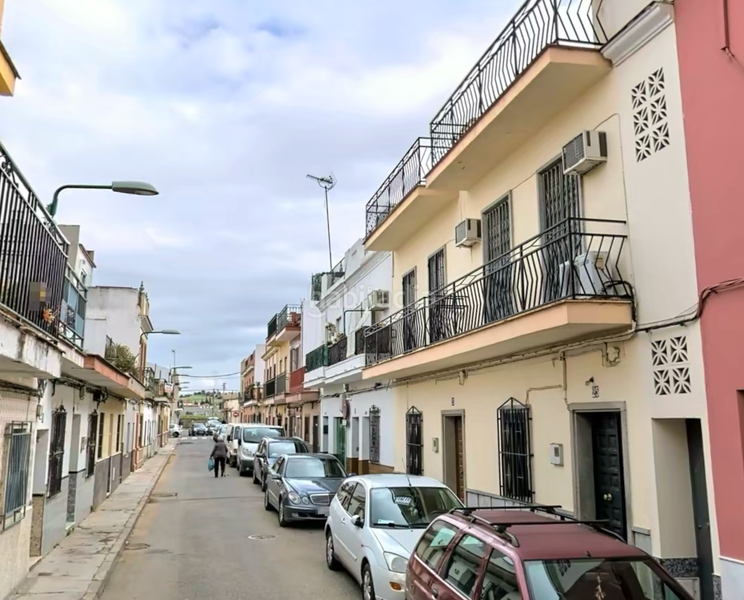 Foto 54221686-efb2-4b8f-bc52-6a7373535839. Chalet in Bellavista Sevilla