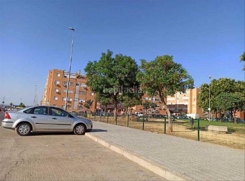 Foto c2fcf8bb-2de6-4be7-a45b-97eee3dd8e3e. Aparcament cotxe a San Jose de la Rinconada