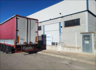 Fabrikhalle  C/ de lassut. Solvia inmobiliaria  nave industrial senyera