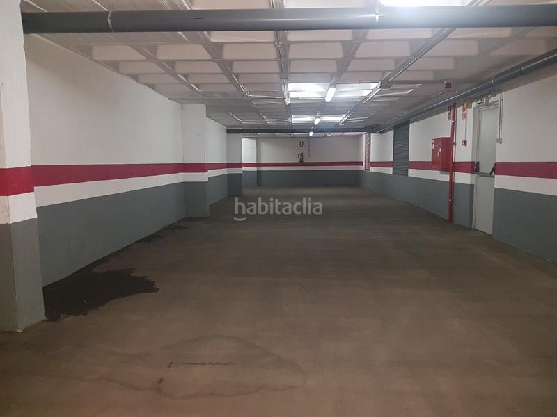 Foto 49fde90d-a40b-419a-b37b-7fde61d1845e. Aparcament cotxe a El Carril - Paseo de Chapi Villena