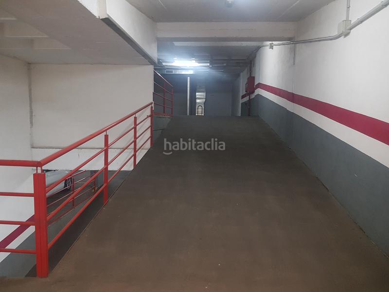 Foto b00f7607-3643-44d5-85c8-25aaceb72866. Aparcament cotxe a El Carril - Paseo de Chapi Villena