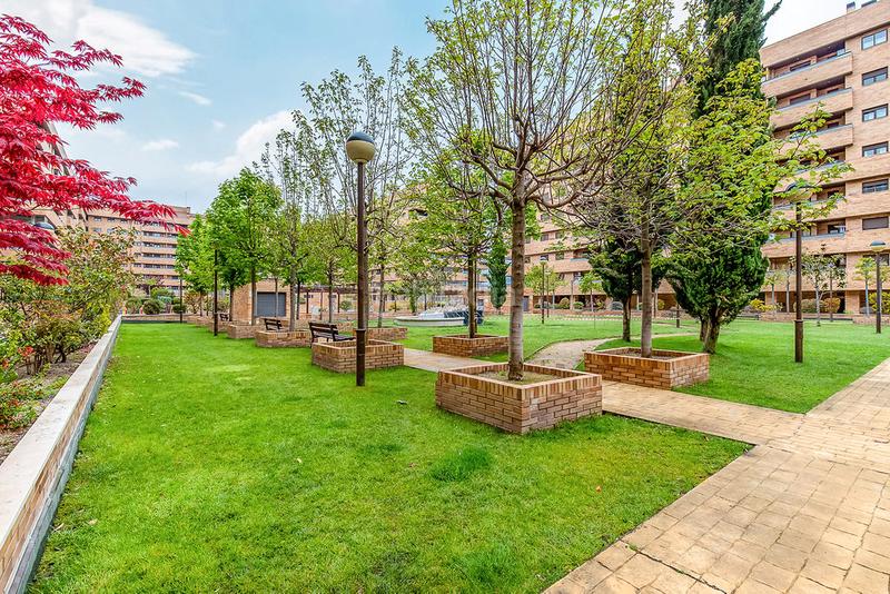 Foto 315b5fdd-ca3b-4d14-a174-6d3f91a4911d. Aparcament cotxe a El Quiñón Seseña