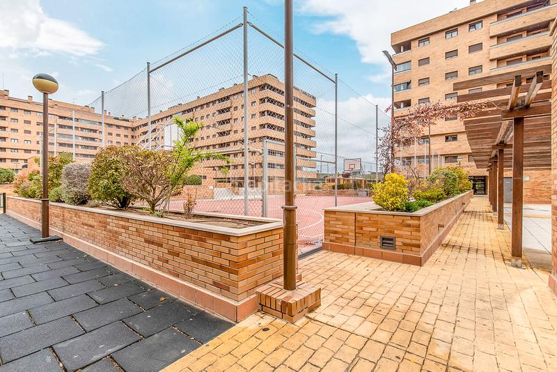 Foto 17f4e800-9d01-45de-b1f9-5f3cf9306481. Autoparkplatz in El Quiñón Seseña