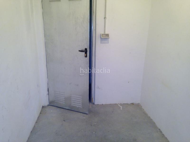 Foto de55c573-8b2b-4c42-809c-e49113f1db06. Autoparkplatz in El Quiñón Seseña