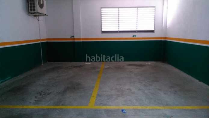 Foto 37b3695e-a1e2-4bbb-ac44-64d4e7eb47d2. Aparcament cotxe a Olot