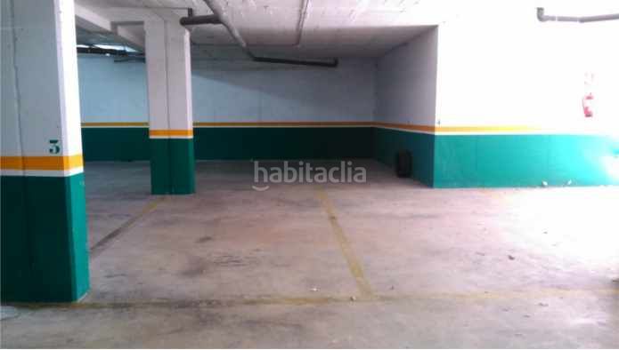 Foto 46939b3c-843e-486a-a7c7-41c3127fa258. Aparcament cotxe a Olot