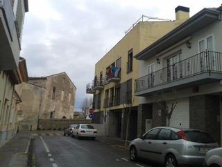 Aparcament cotxe  C/ manuel de falla. Solvia inmobiliaria  garaje salt