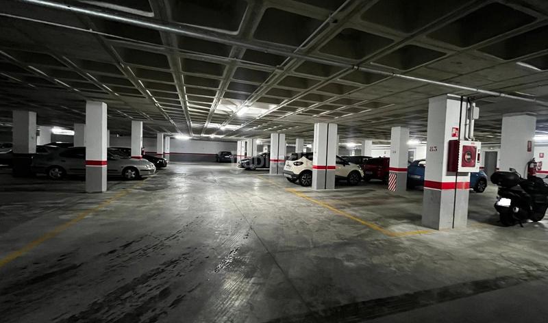 Foto 0bce2653-38dc-4ce0-a8e4-432cdc492e3a. Parking voiture dans El Palmar Murcia