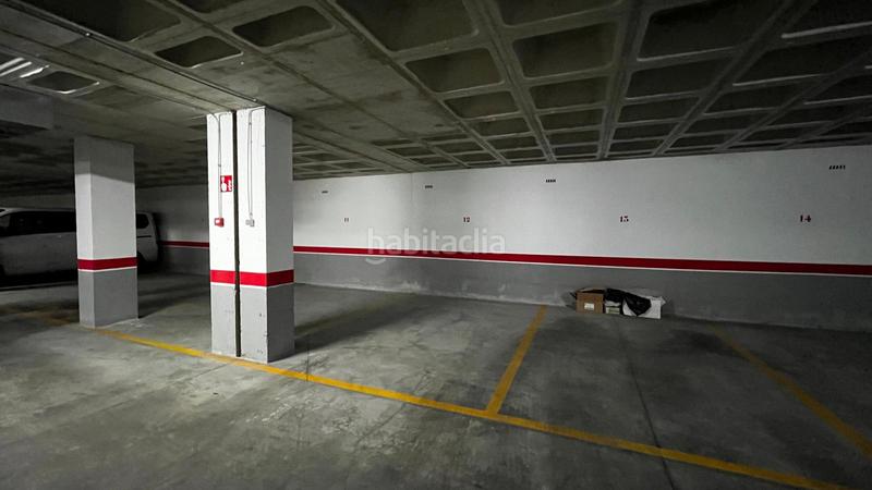 Foto 182884c7-fbda-4f06-9cd3-34ead4e2db8a. Parking voiture dans El Palmar Murcia