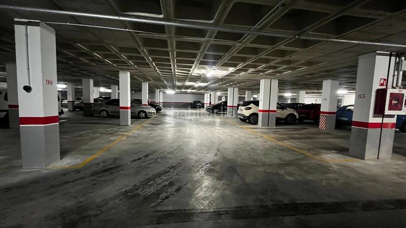 Foto 5ce8960c-98b3-483d-b1dd-858d125c5600. Parking voiture dans El Palmar Murcia